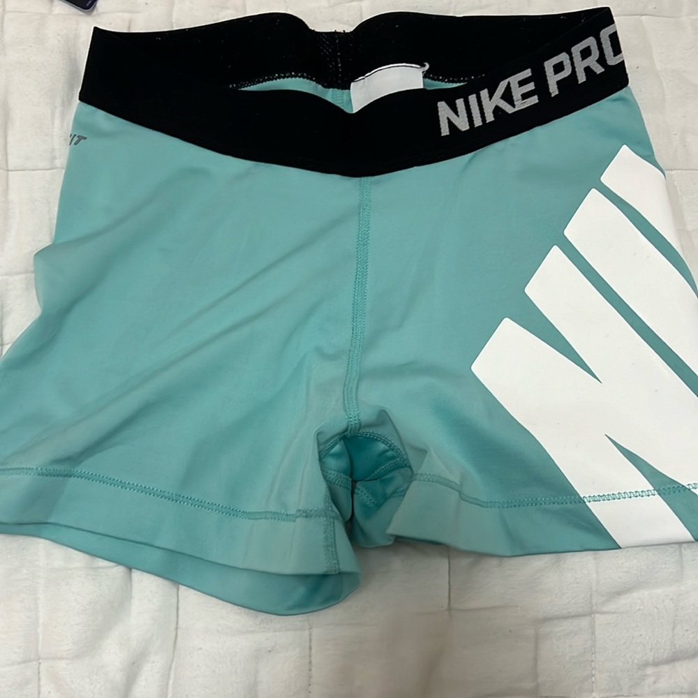 Nike pro
